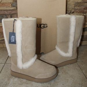 👢UGG SUNDANCE Tall Suede Shearling Boots NEW!